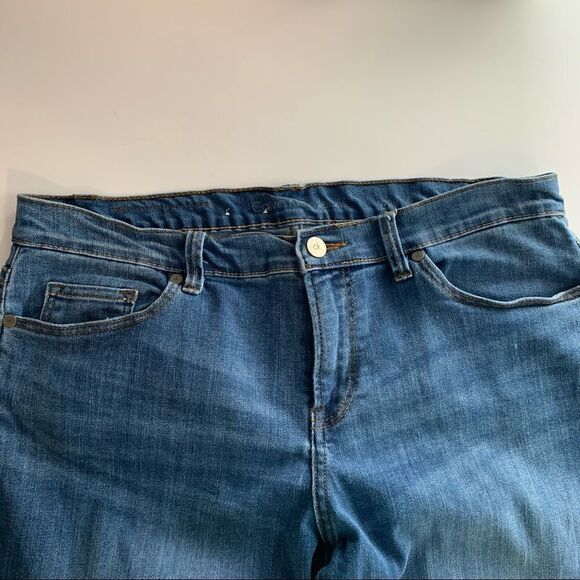 🖤 Calvin Klein | Slim Boyfriend Jean - Picture 8 of 10